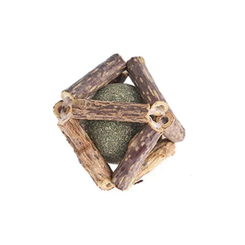 Pelota de catnip con madera