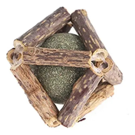 Pelota de catnip con madera